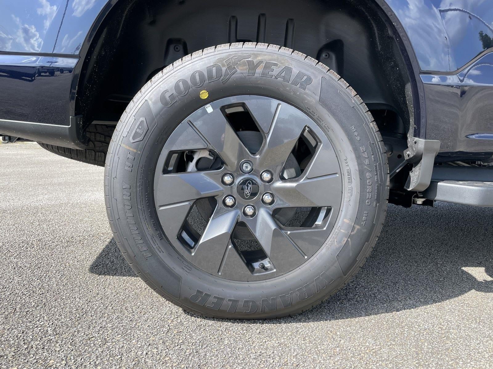 New 2025 Ford F150 Lightning Flash AWD/4WD image 59