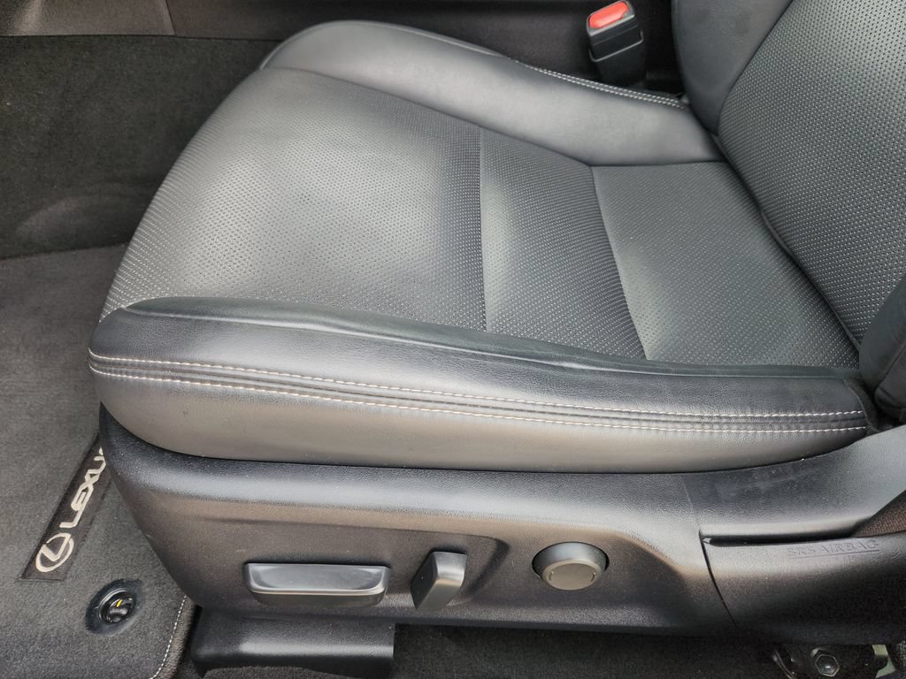 Used 2022 Lexus IS 300 w/ Premium Package RWD image 17