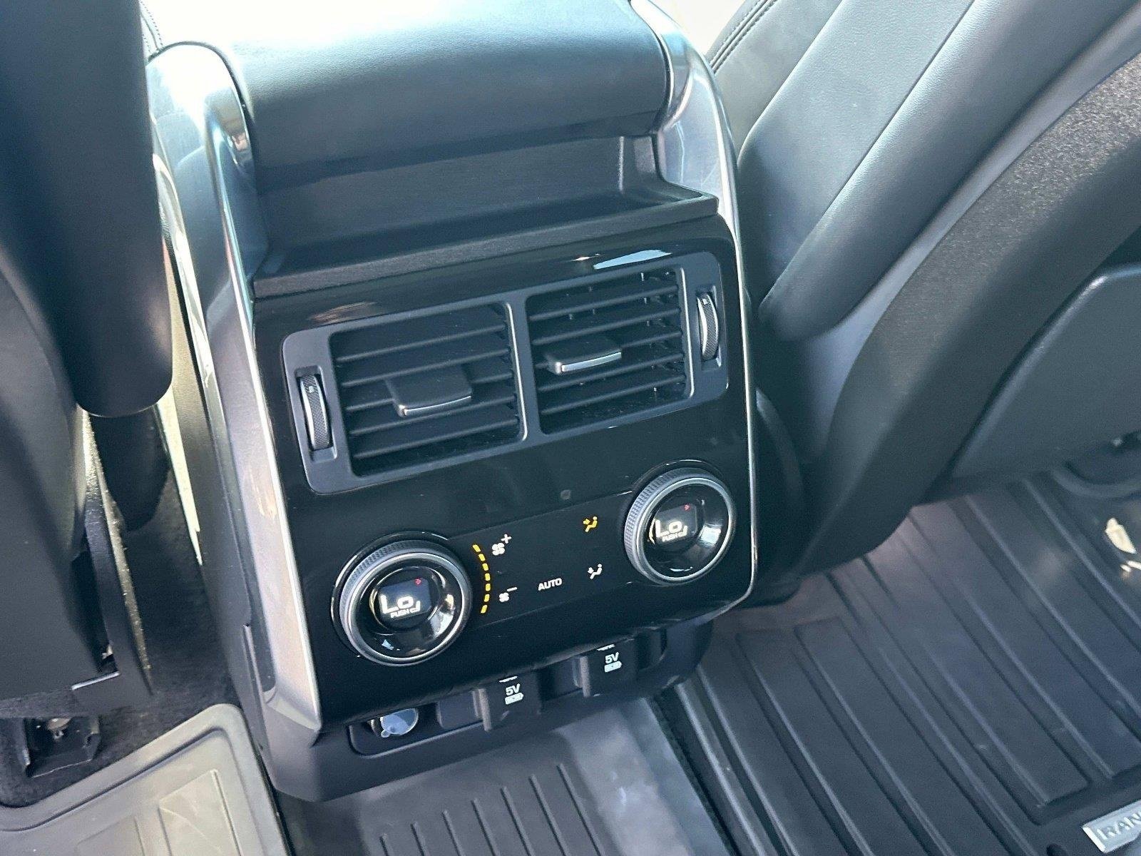 Used 2021 Land Rover Range Rover Sport HST image 16