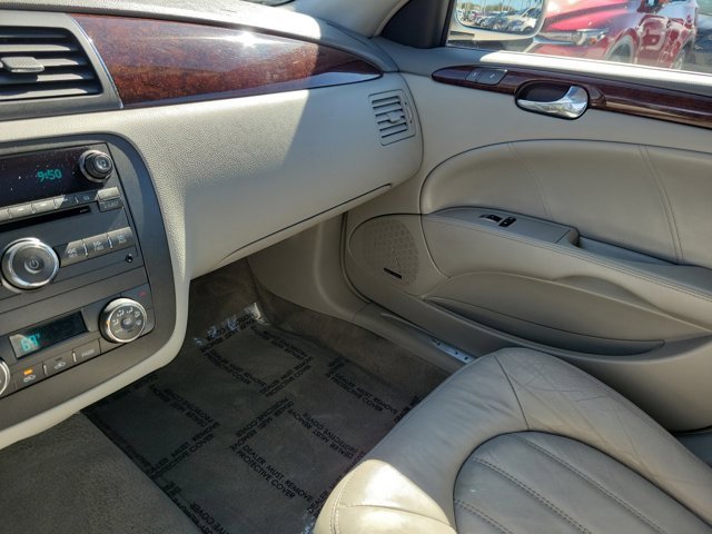 Used 2011 Buick Lucerne CXL image 30