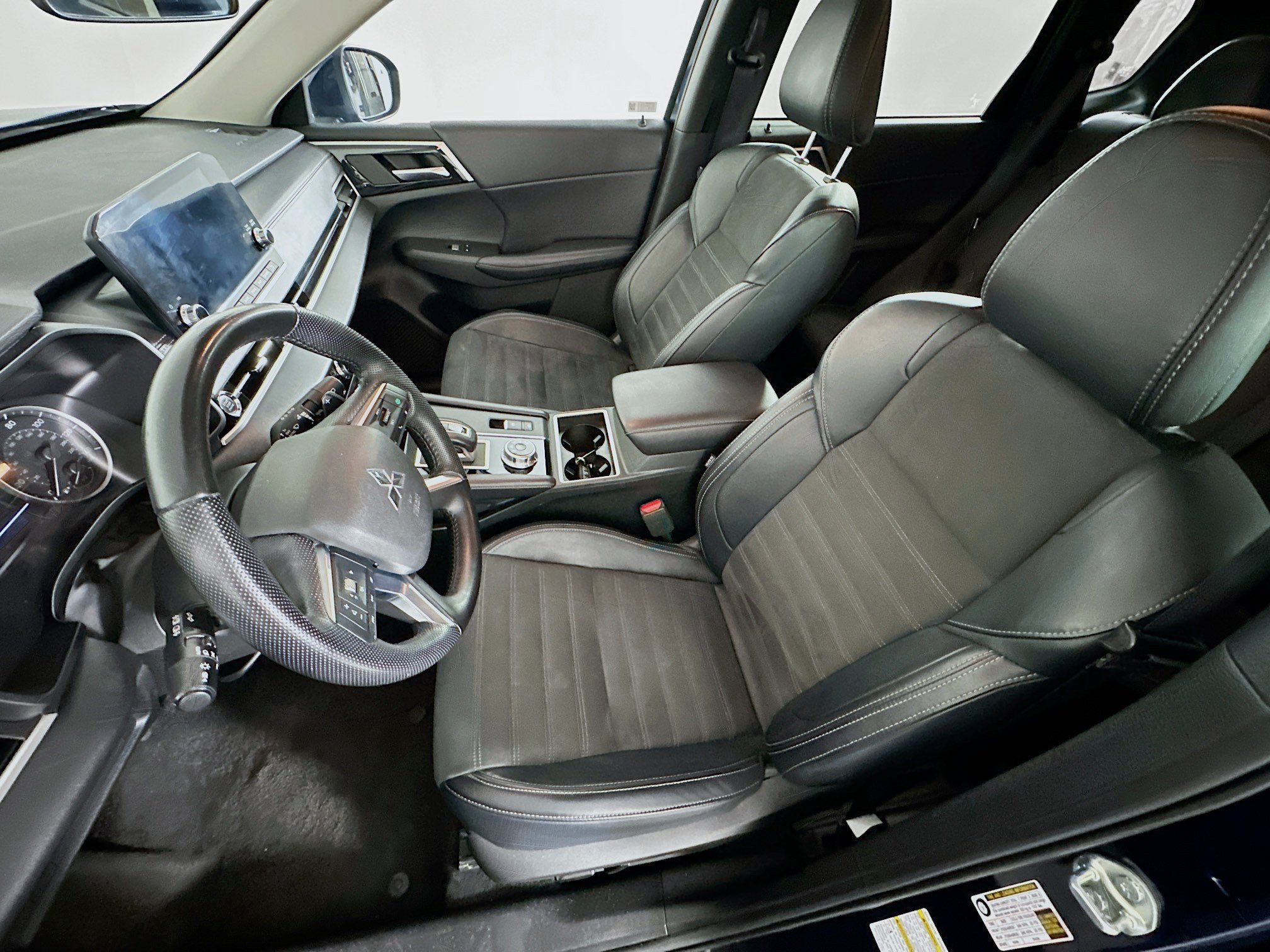 Used 2024 Mitsubishi Outlander SE FWD image 13