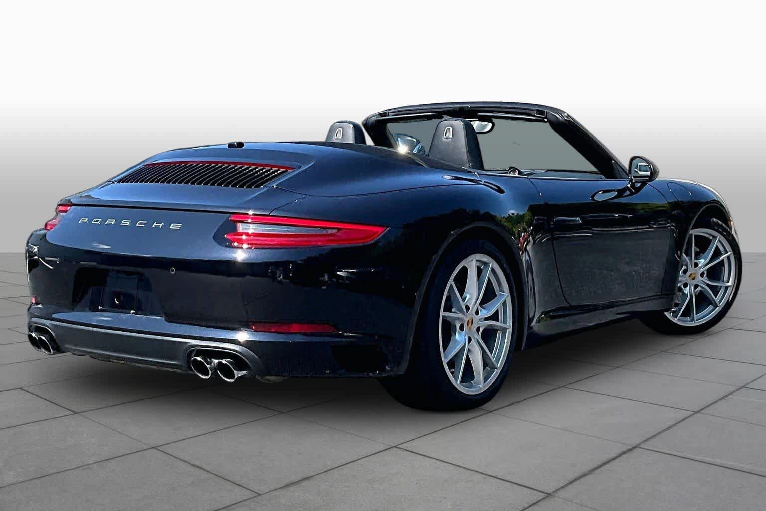 Used 2017 Porsche 911 Carrera RWD image 12
