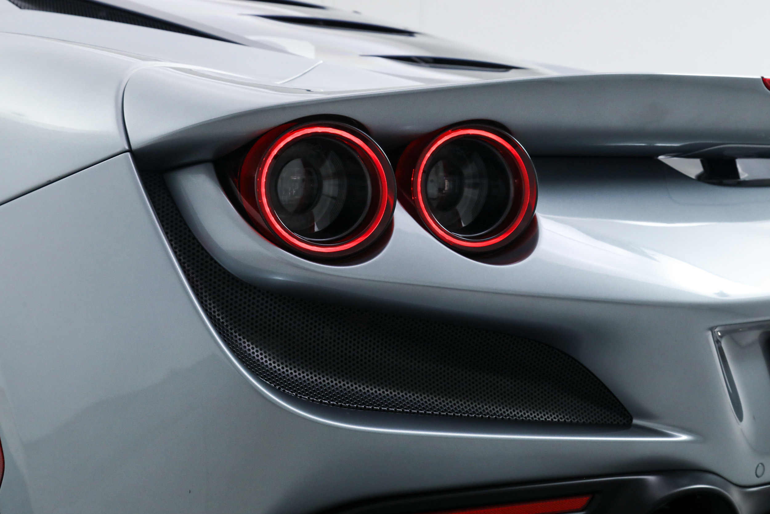 Used 2021 Ferrari F8 Tributo RWD image 16