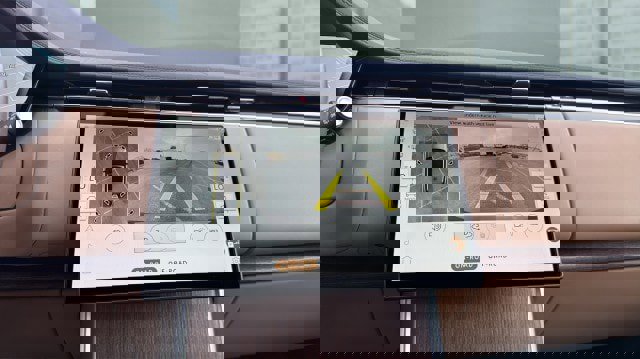 New 2026 Land Rover Range Rover Long Wheelbase SE image 25