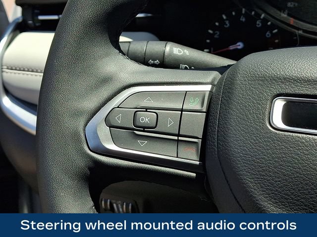Used 2025 Jeep Compass Limited AWD/4WD image 7