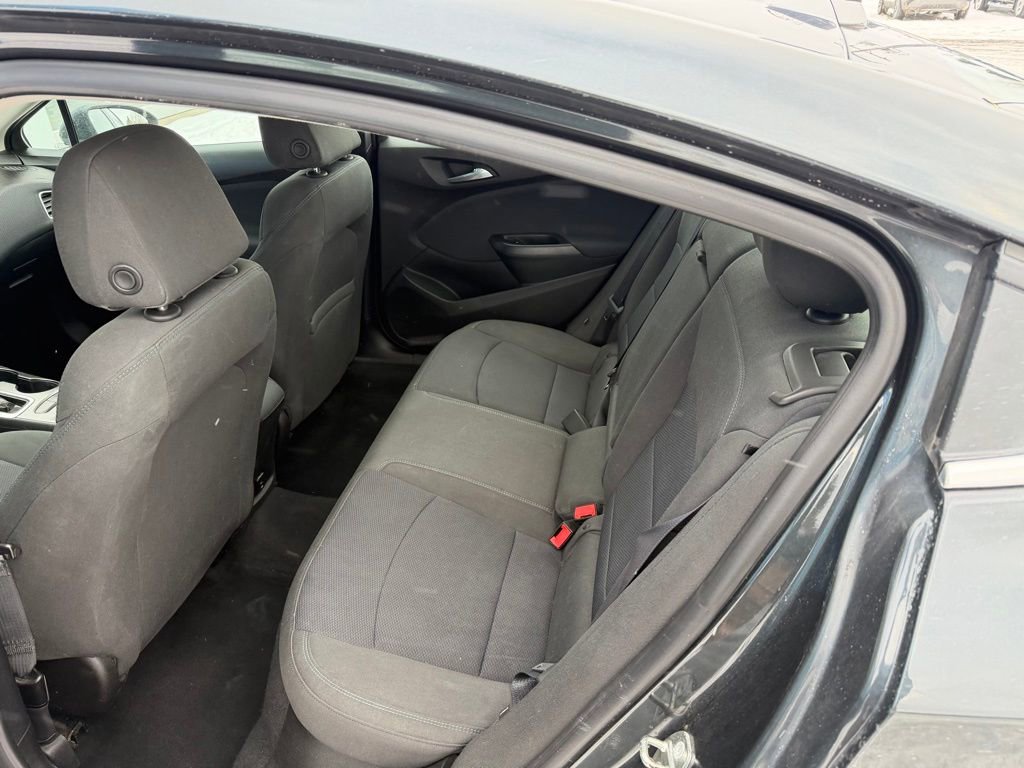 Used 2018 Chevrolet Cruze LT w/ LT Convenience Package image 8