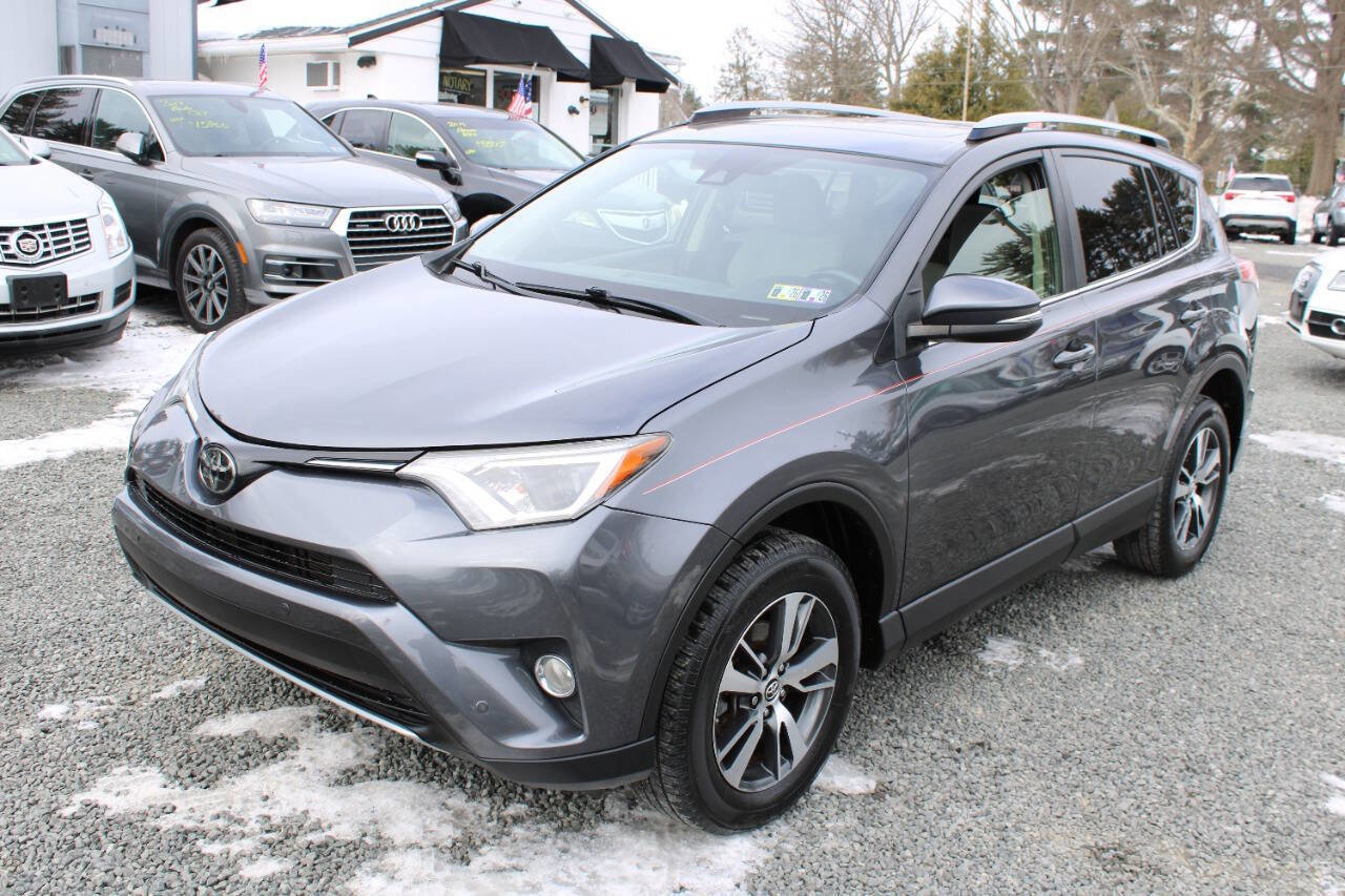 Used 2017 Toyota RAV4 XLE image 2