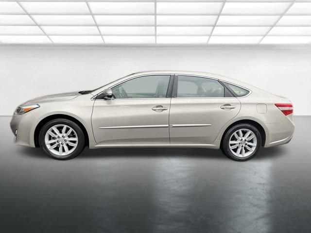 Used 2014 Toyota Avalon XLE FWD image 8