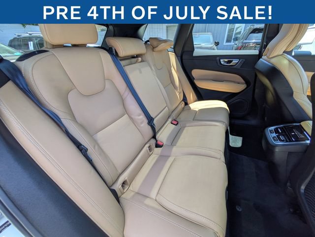 Certified 2023 Volvo XC60 B6 Ultimate w/ Protection Package Premier AWD/4WD image 28