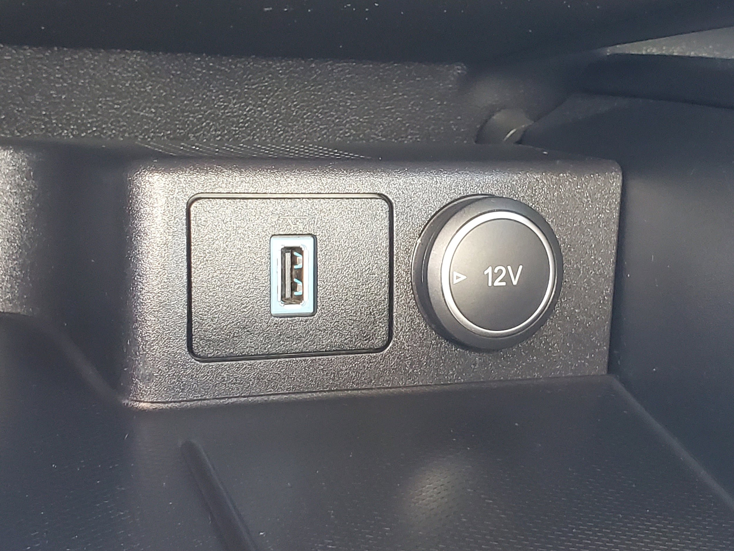 Used 2020 Ford Escape SE FWD image 22