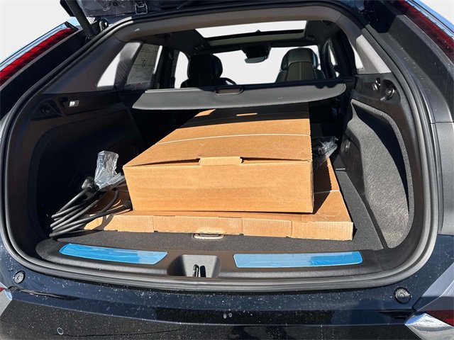 New 2026 Cadillac Optiq Luxury 2 image 4