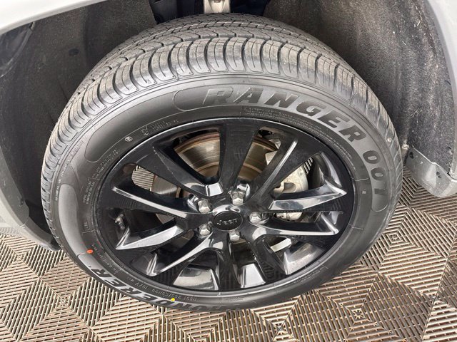 Used 2022 Jeep Grand Cherokee Laredo X AWD/4WD image 28