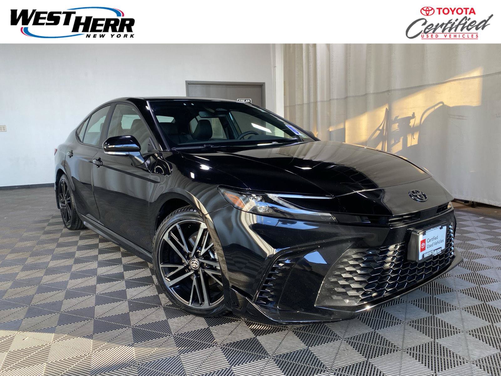 Certified 2025 Toyota Camry XSE FWD image 1