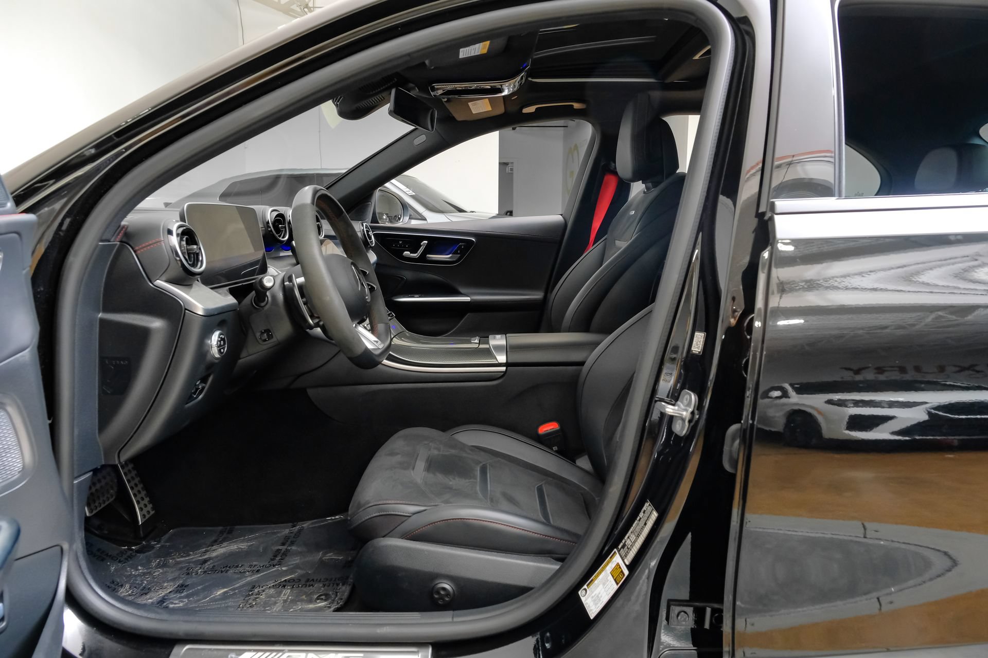 Used 2024 Mercedes-Benz C 43 AMG 4MATIC Sedan w/ AMG Dynamic Plus Package image 4