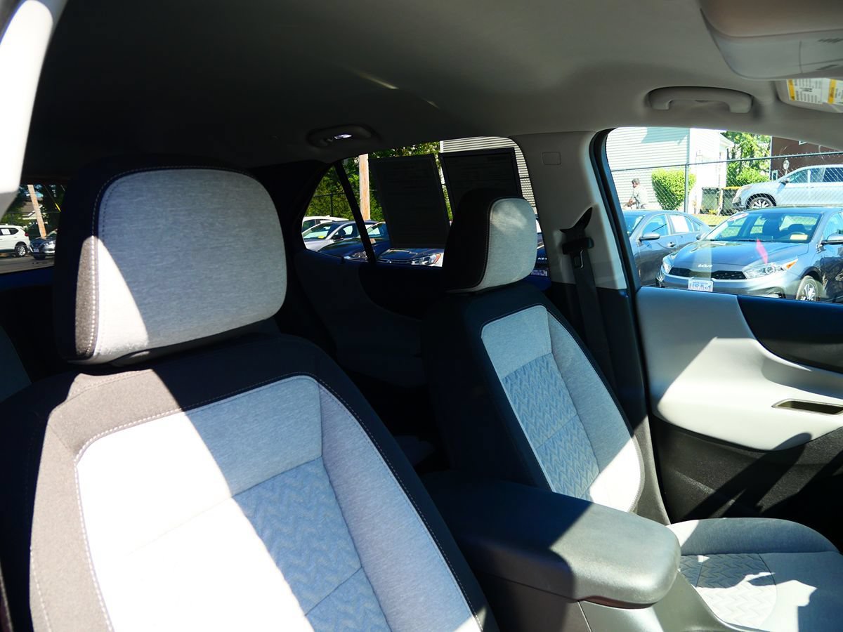 Used 2023 Chevrolet Equinox LS w/ LPO, Floor Liner Package AWD/4WD image 18