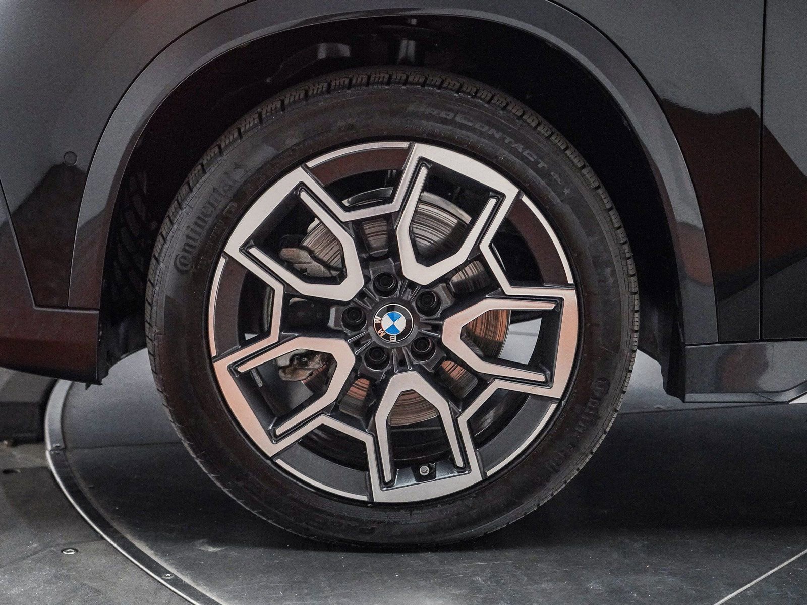 Used 2025 BMW X1 xDrive28i w/ Premium Package image 10