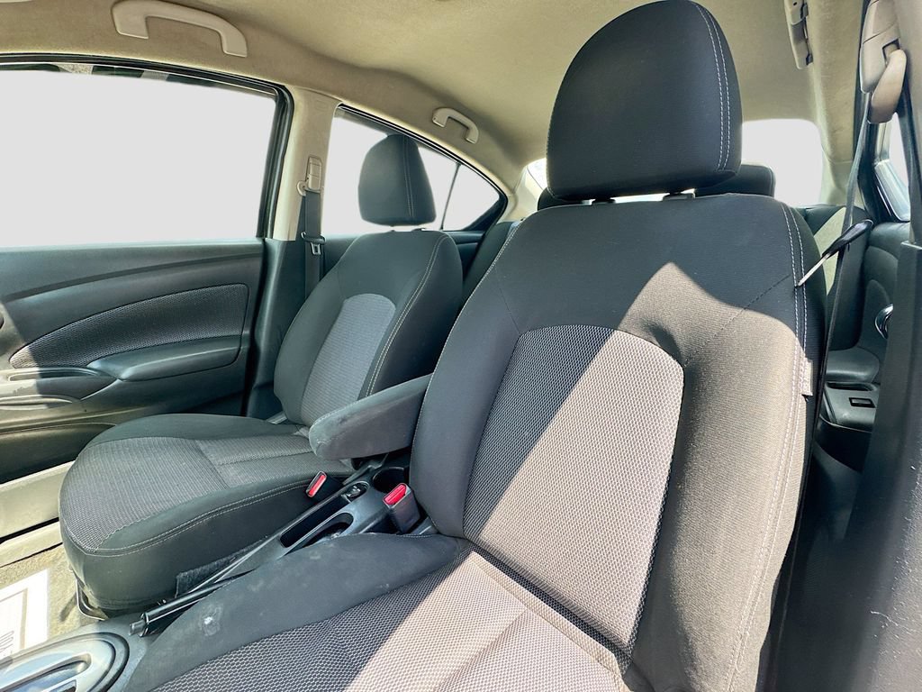 Used 2018 Nissan Versa SV FWD image 18