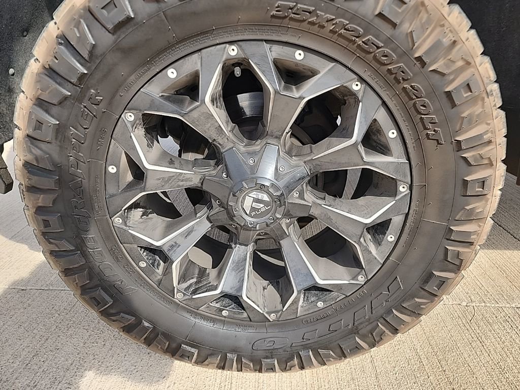 Used 2023 GMC Sierra 2500 Denali w/ Denali Black Diamond Edition image 7