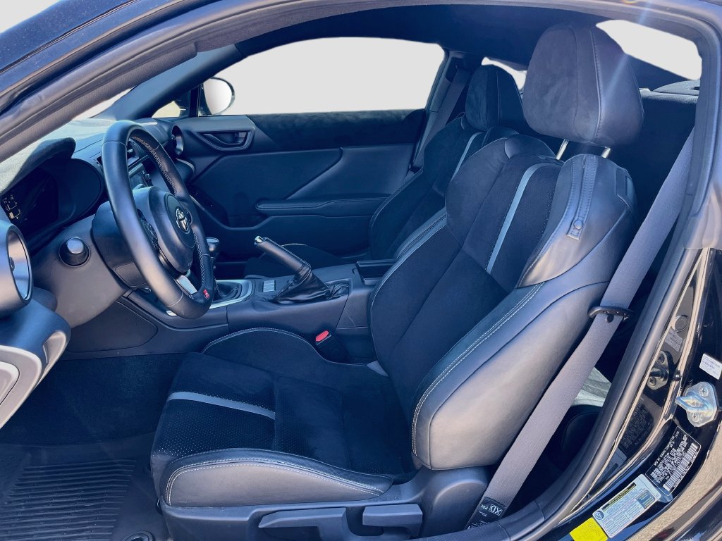 Used 2025 Toyota GR86 Premium w/ Performance Package RWD image 20