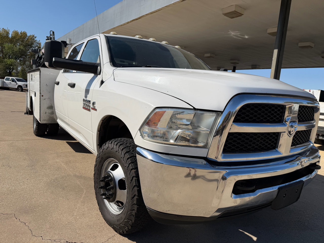 Used 2018 RAM 3500 Tradesman w/ Chrome Appearance Group image 10