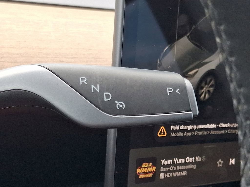 Used 2022 Tesla Model Y Long Range image 16