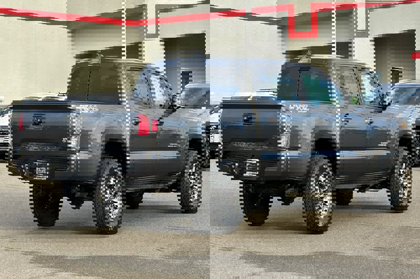 Used 2022 Toyota Tacoma TRD Off-Road w/ Technology Package image 2