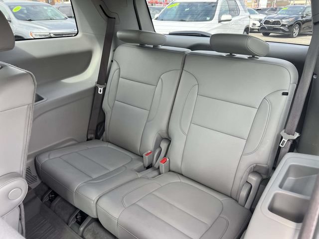 Certified 2023 GMC Acadia SLT w/ Preferred Package AWD/4WD image 12