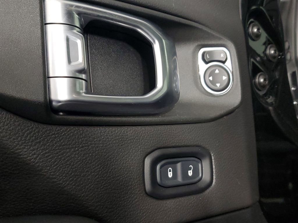 Used 2023 Jeep Gladiator Rubicon w/ Cold Weather Group image 15