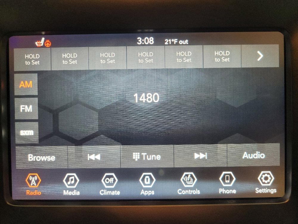 Used 2019 Jeep Cherokee Latitude Plus w/ Cold Weather Group image 25