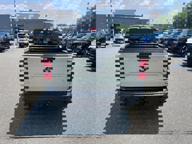 New 2025 Ford Maverick Lariat w/ Black Appearance Package image 4