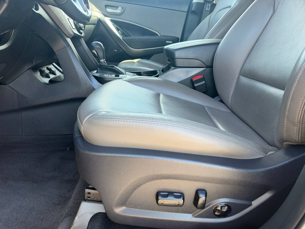 Used 2018 Hyundai Santa Fe Sport w/ 2.0T Ultimate Tech Package 05 FWD image 11