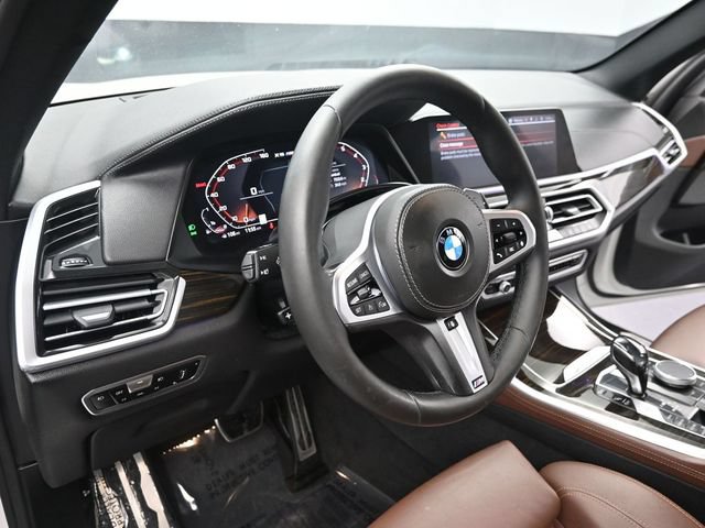 Used 2020 BMW X5 M50i w/ Premium Package AWD/4WD image 4