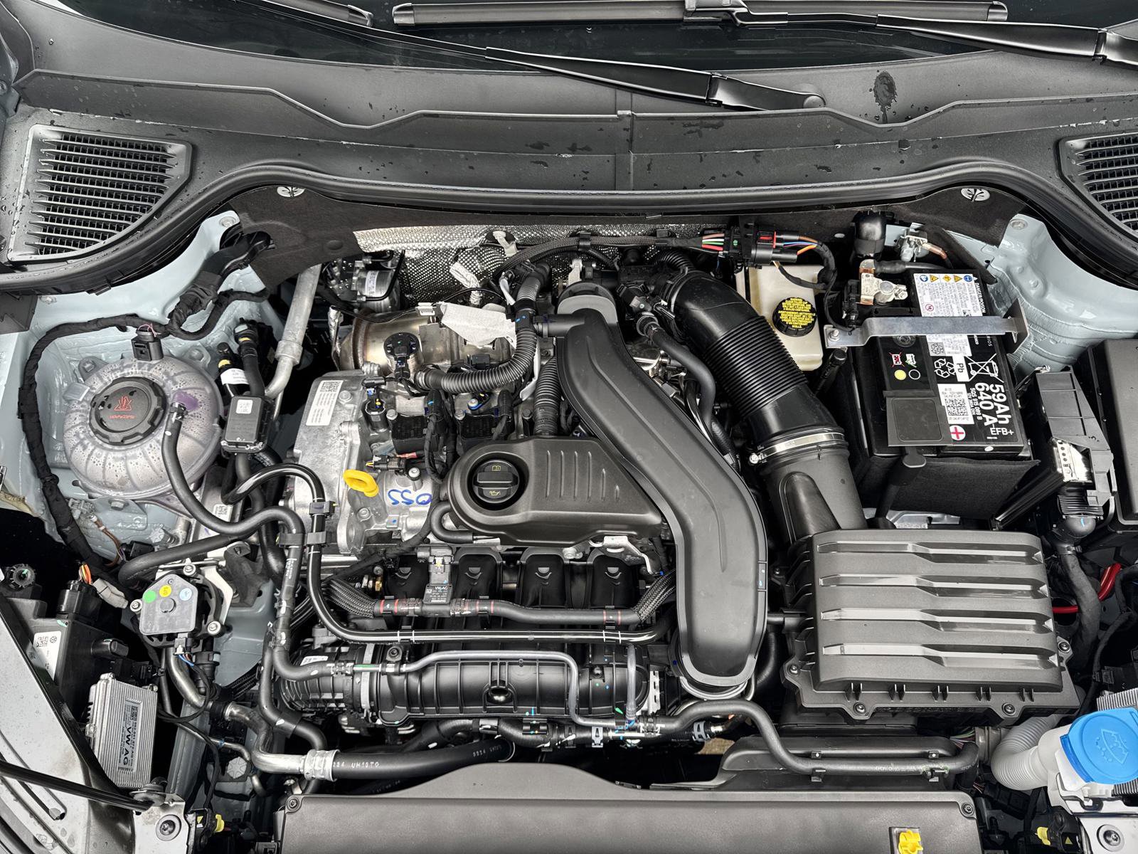 Used 2025 Volkswagen Taos SE image 53