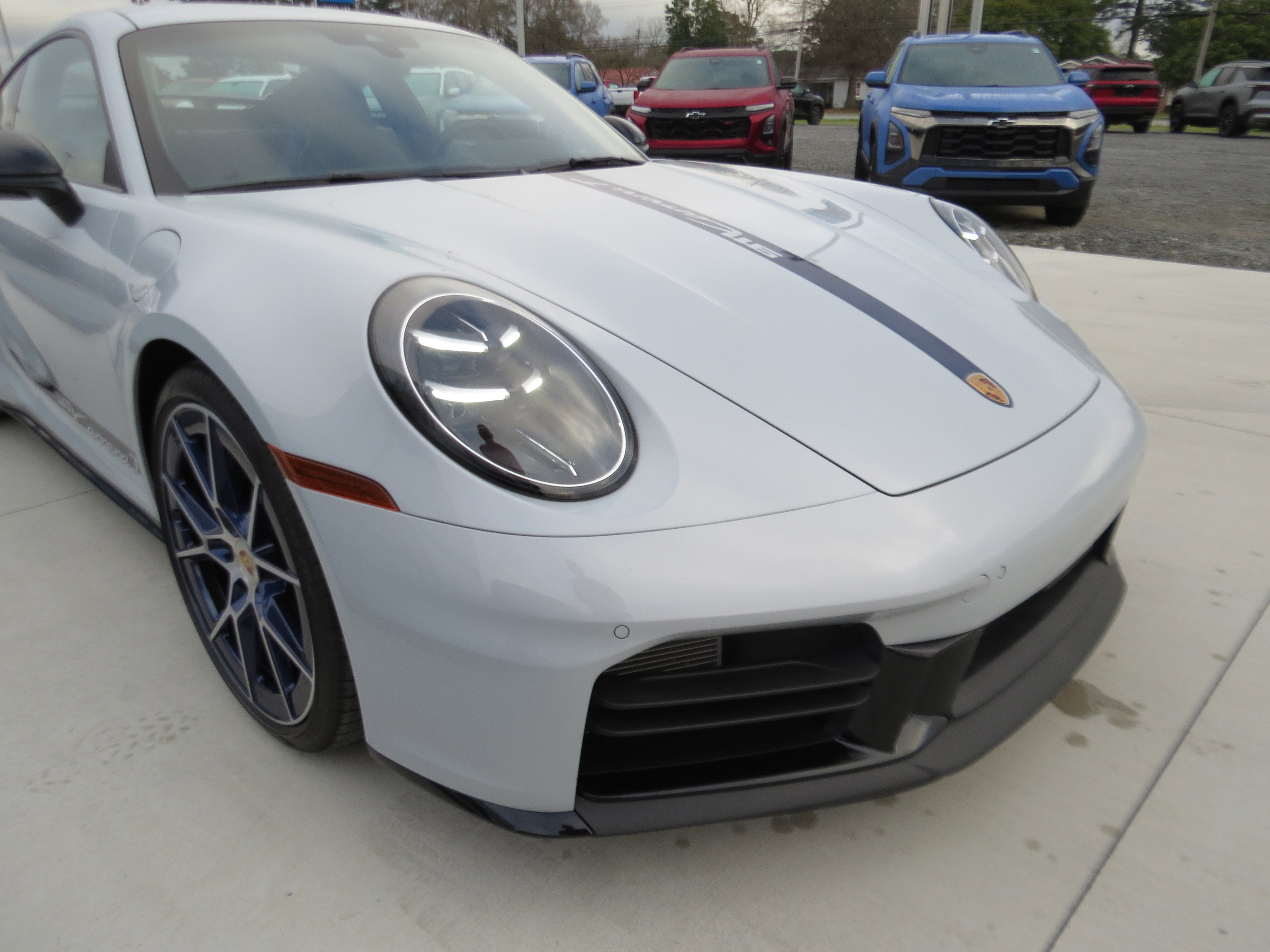 Used 2025 Porsche 911 Carrera T RWD image 11
