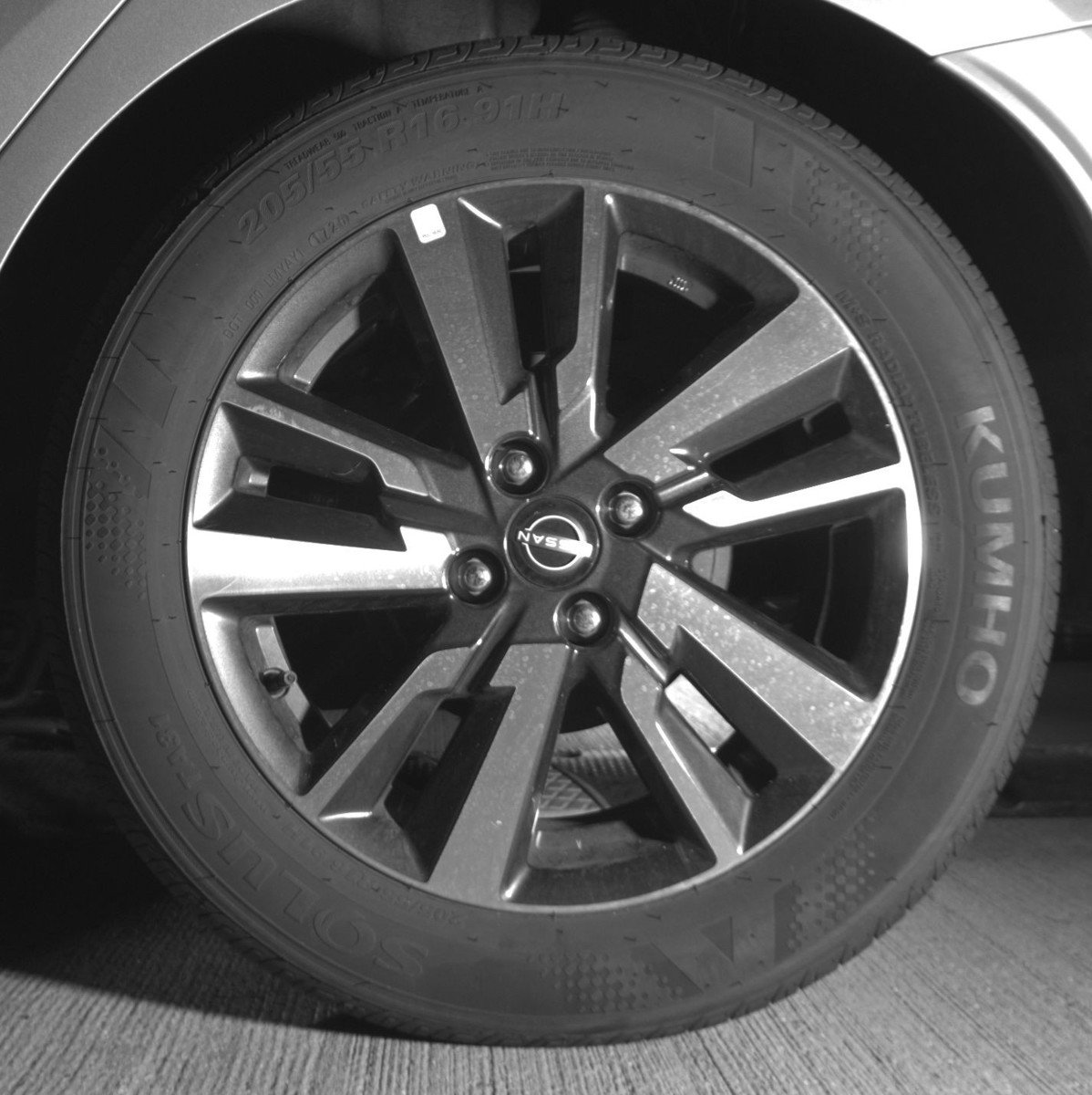 Used 2025 Nissan Versa SV image 14