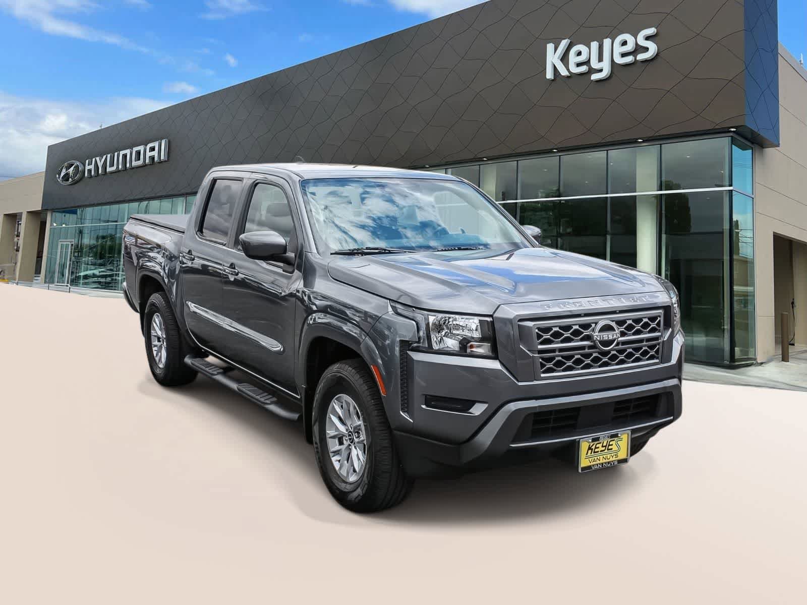Used 2024 Nissan Frontier SV RWD image 3