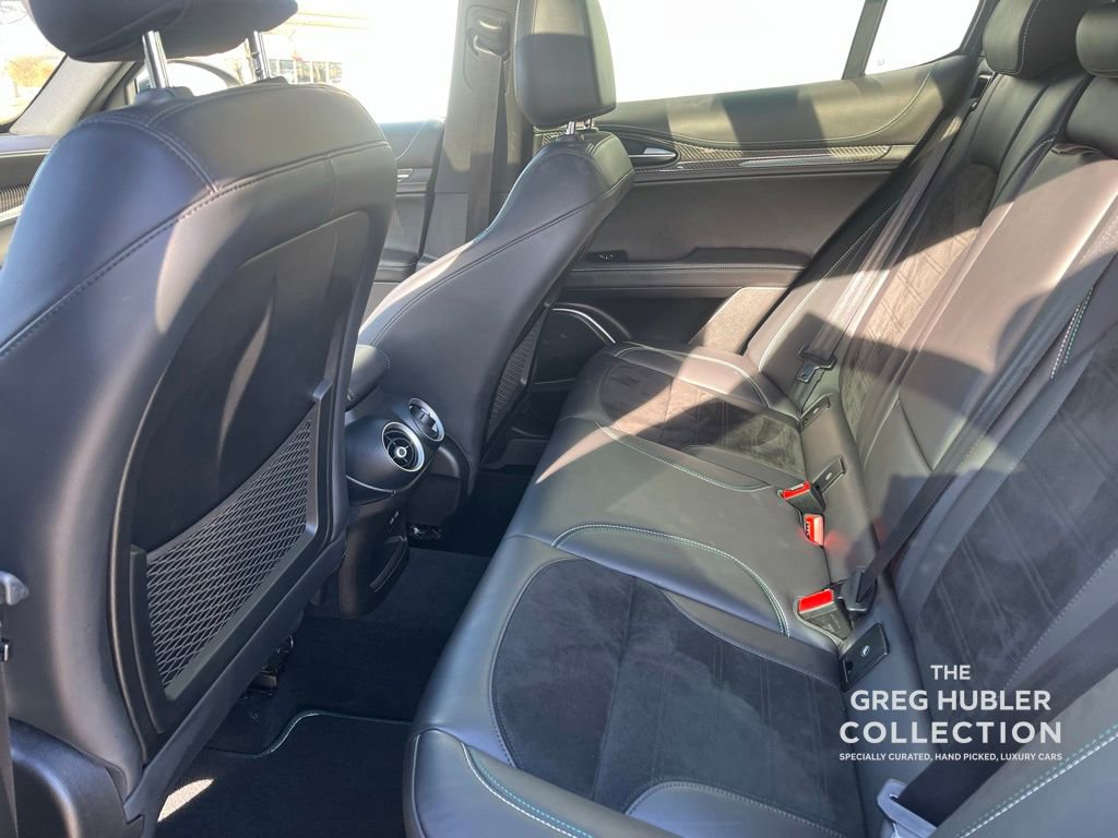 Used 2020 Alfa Romeo Stelvio Quadrifoglio image 9