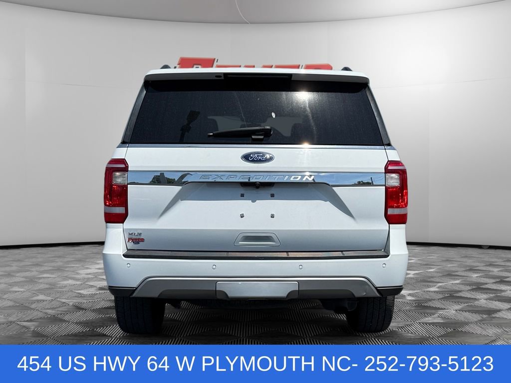 Used 2019 Ford Expedition XLT w/ Equipment Group 202A AWD/4WD image 4