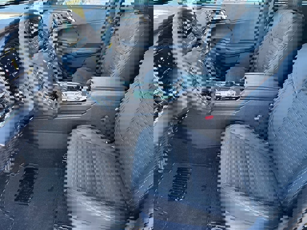 New 2025 Mitsubishi Outlander SE image 23