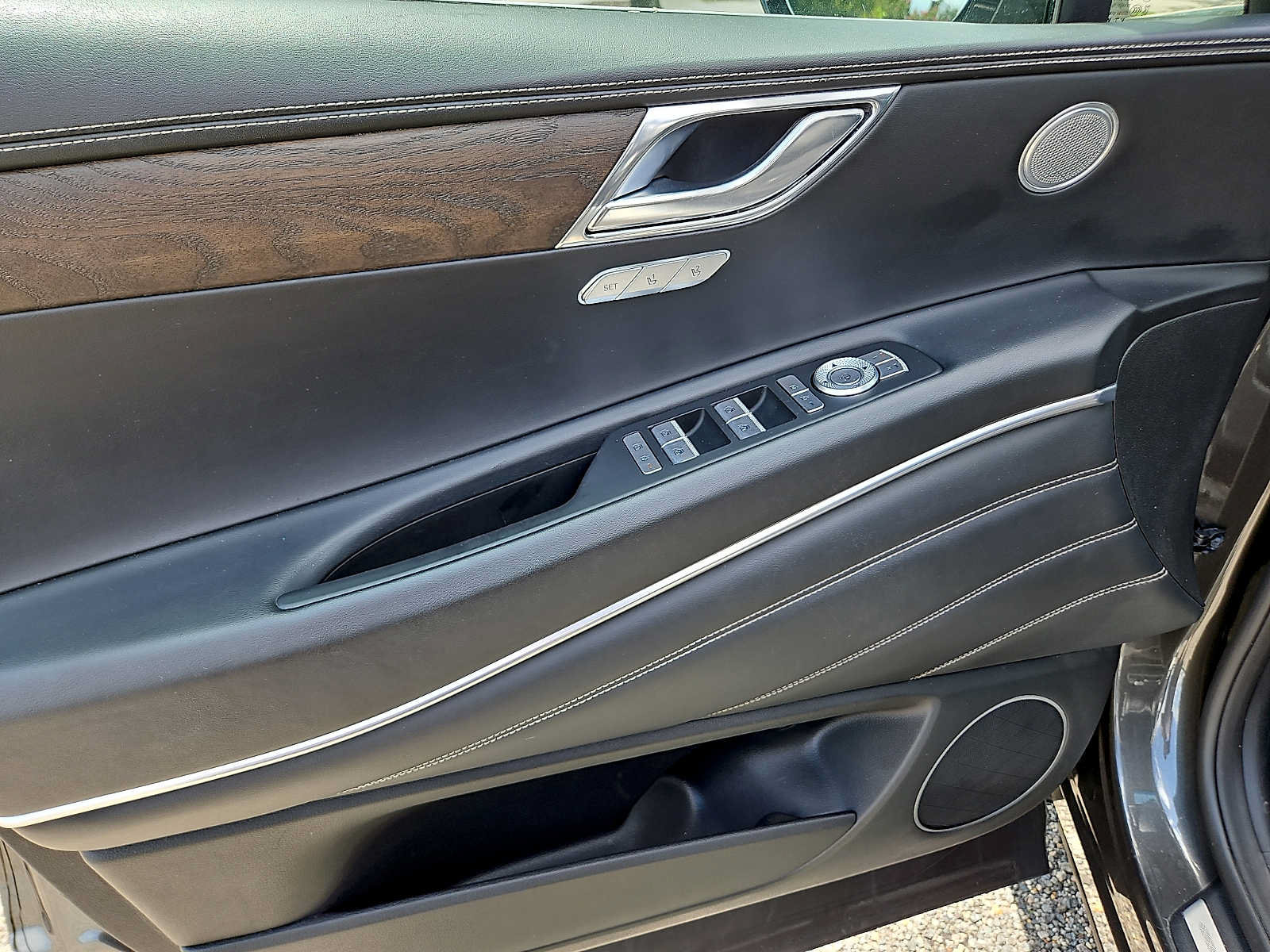 Used 2024 Genesis GV80 2.5T AWD/4WD image 13