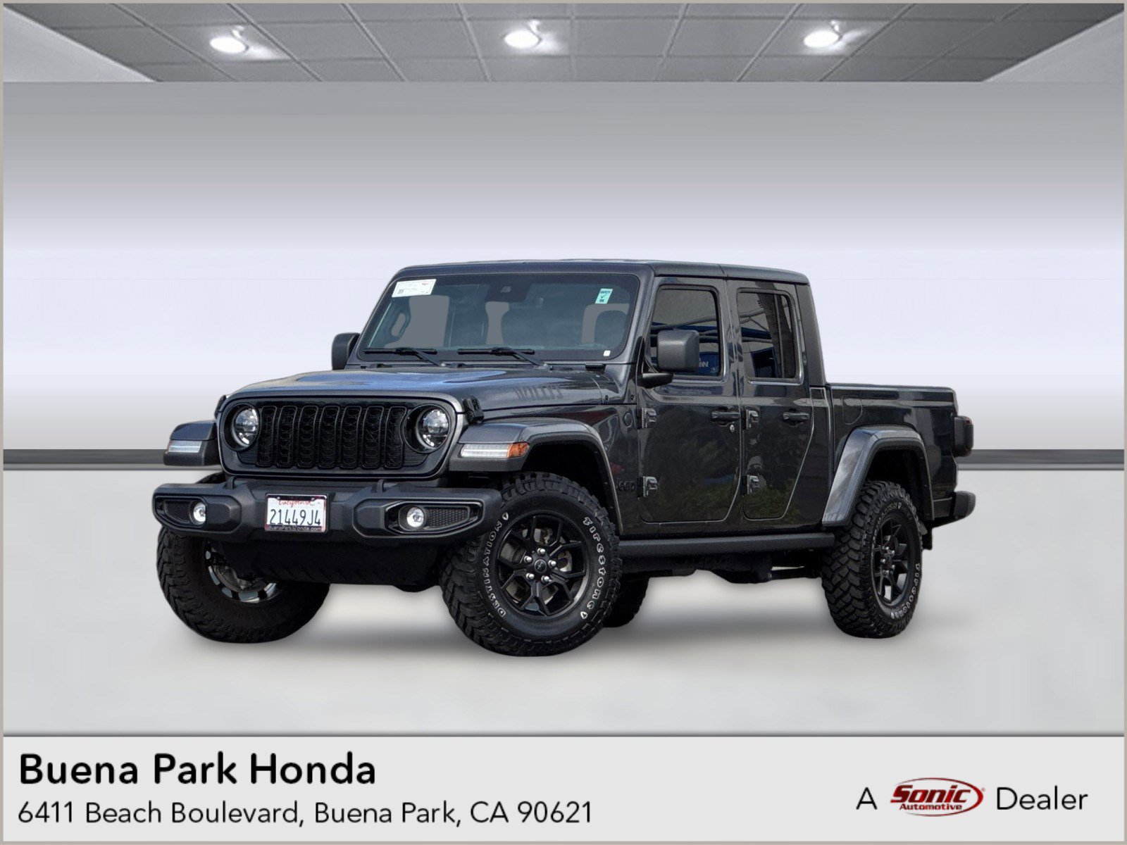 Used 2025 Jeep Gladiator Willys image 1