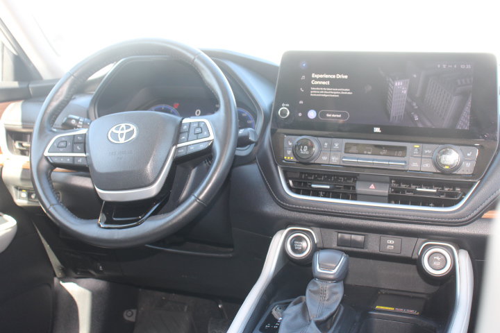 Certified 2024 Toyota Grand Highlander AWD image 27
