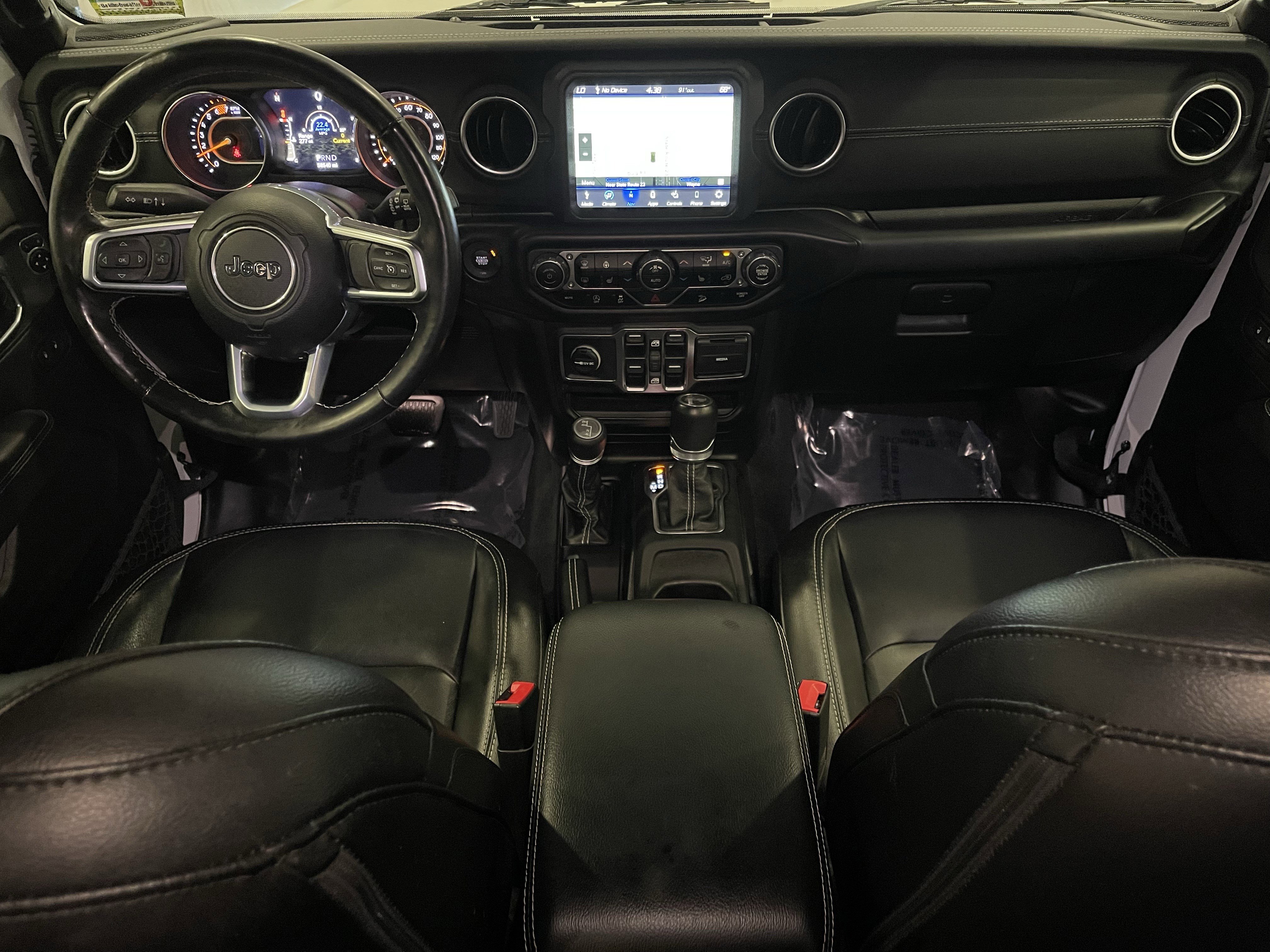 Used 2020 Jeep Wrangler Unlimited Sahara AWD/4WD image 17