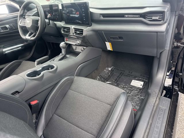 New 2026 Ford Mustang GT w/ GT Performance Package RWD image 12