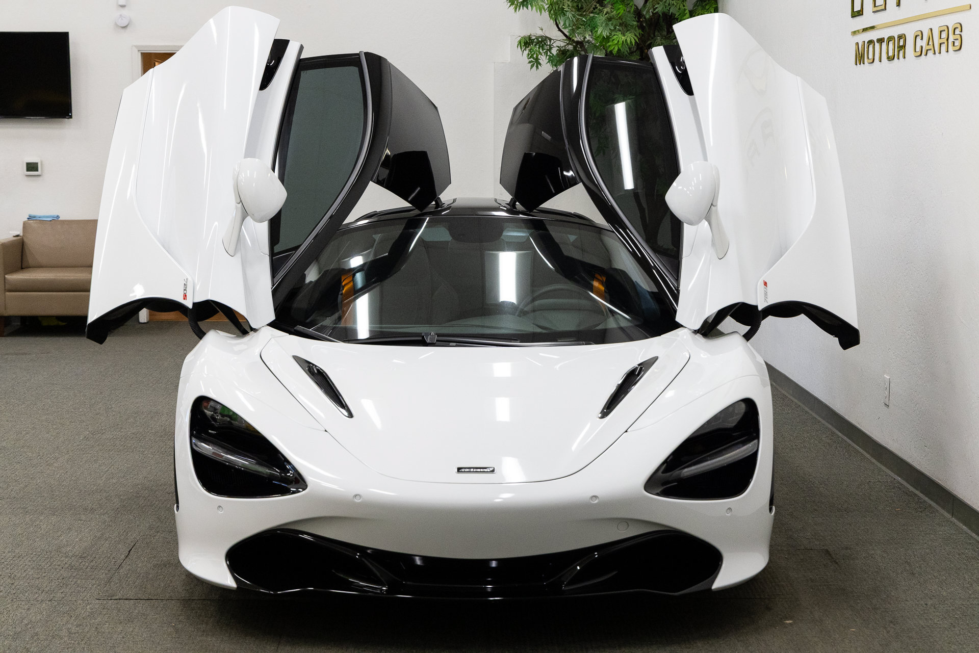 Used 2019 McLaren 720S Luxury RWD image 22