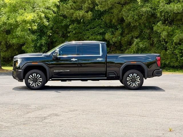 Used 2026 GMC Sierra 2500 Denali Ultimate AWD/4WD image 3