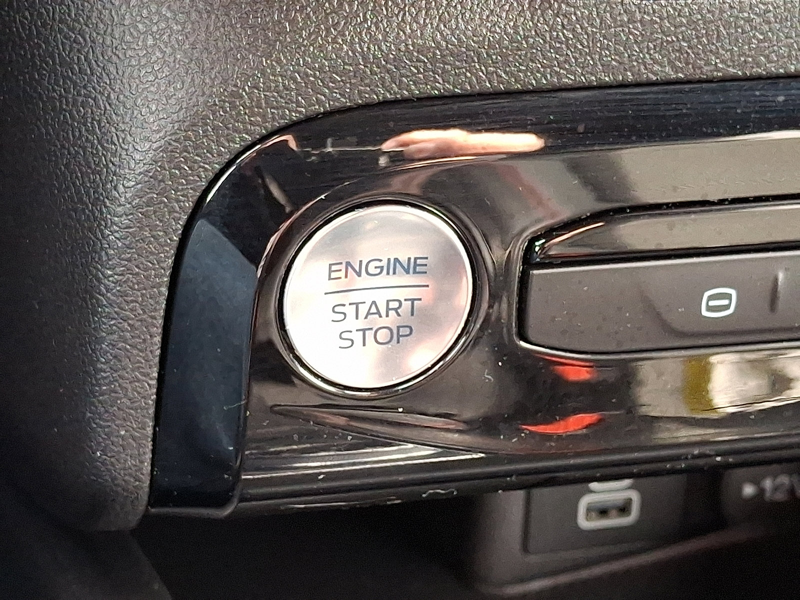 Certified 2025 Ford Escape ST-Line Elite w/ Tech Pack #1 image 26