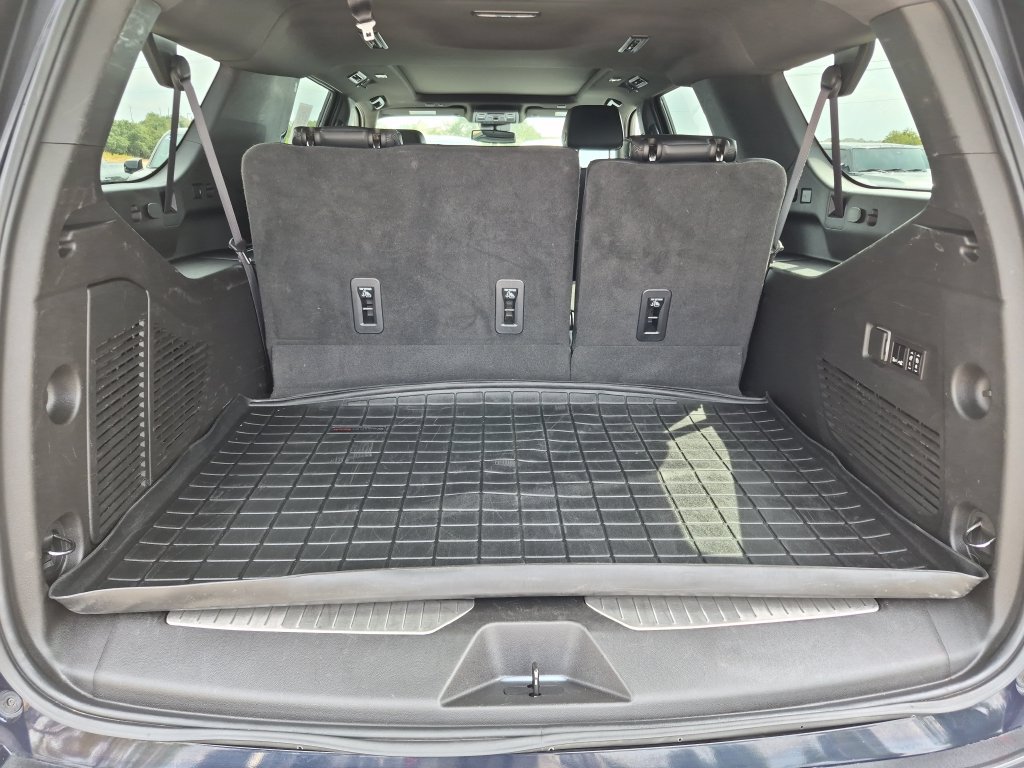 Used 2023 GMC Yukon XL Denali AWD/4WD image 43