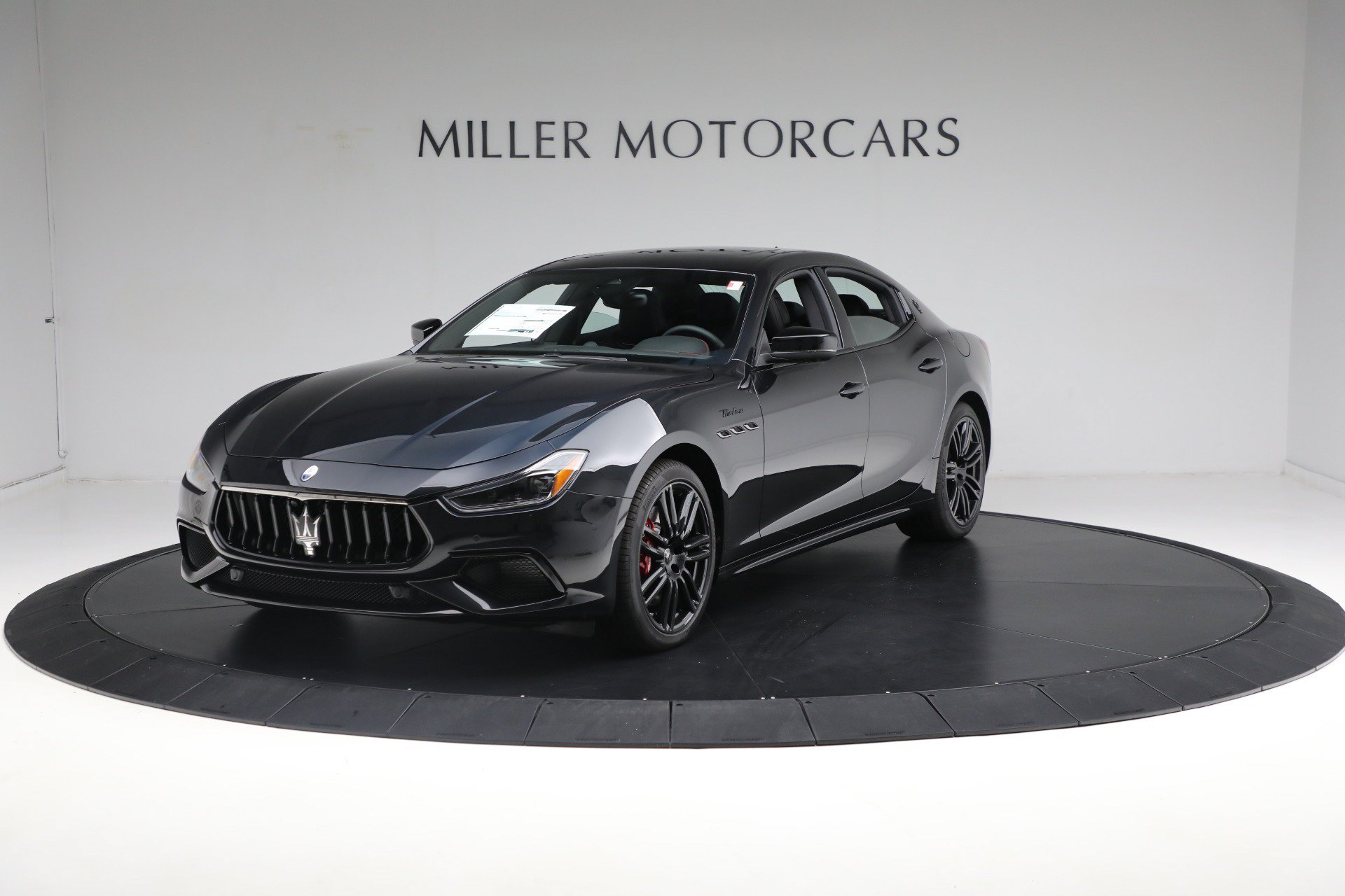 Certified 2024 Maserati Ghibli Modena Q4 AWD/4WD image 3