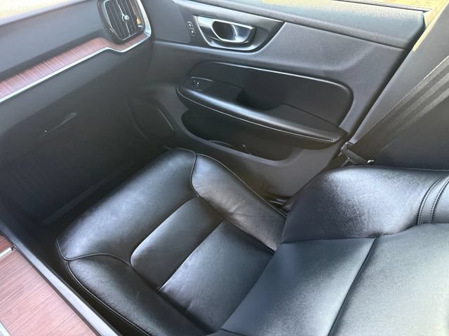 Used 2021 Volvo S60 T5 Momentum FWD image 14